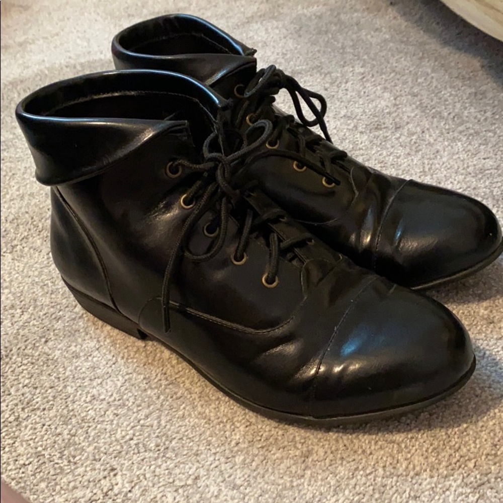 Black 10 Wide lace up boots